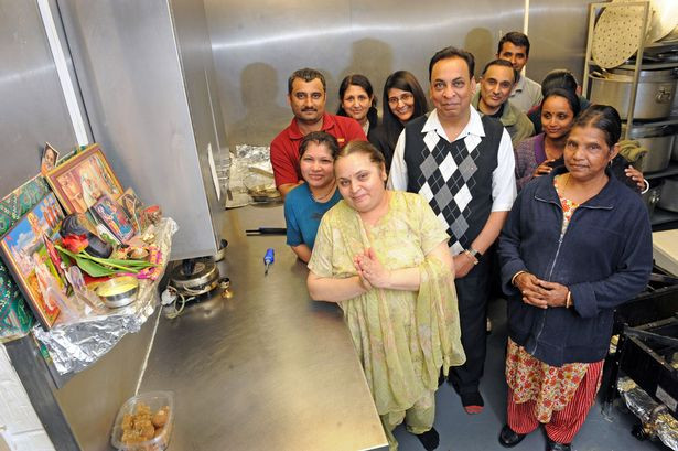 Thờ quả cà tím vì cho rằng thần thánh hiển linh ảnh 3