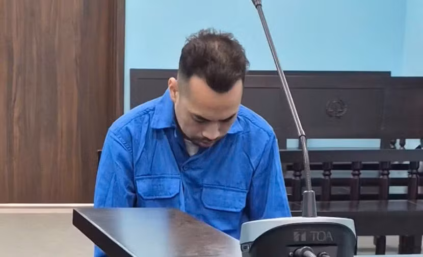nu-giam-doc-cuop-tai-san.jpg