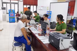 Lan tỏa phong trào Ba nhất với mô hình 'Quét mã QR - Chấm điểm công vụ'