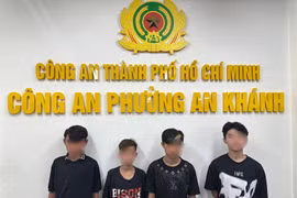 Bắt 'nóng' nhóm thiếu niên 13-14 tuổi trộm cắp nhiều xe máy