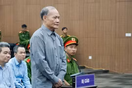 Cựu Thứ trưởng Hoàng Văn Thắng bị đề nghị mức án 4-5 năm tù giam vì nhận hối lộ 200.000 USD