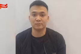 Vận động thành công đối tượng truy nã ra đầu thú 