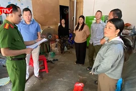 Bắt đối tượng chế thuốc nam rồi rao bán trên mạng