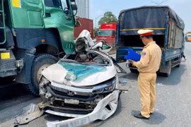 Hiện trường vụ TNGT liên hoàn đường Vành đai 3 trên cao