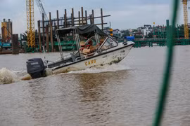 Bảo đảm an toàn tại các công trình trọng điểm trên sông Hồng