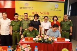 Ký kết thực hiện Quy chế phối hợp đảm bảo an ninh trật tự 