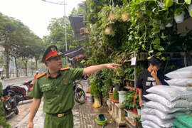 "Chiến dịch" ra quân giành lại vỉa hè được thực hiện quyết liệt, kiên trì, bền bỉ suốt 5 tháng qua tại phường Bạch Mai