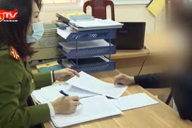 Nữ sinh viên bị lừa 800 triệu đồng khi nghe cuộc gọi giả danh công an