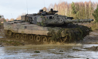 Binh sĩ Ukraine nói về ưu điểm vượt trội của xe tăng Leopard 2A6