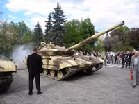 [ẢNH] Xe tăng T-64E Ukraine thành 