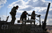 [ẢNH] Nga tăng cường cối tự hành mạnh nhất thế giới tới bán đảo Crimea