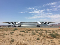 [ẢNH] Máy bay lớn nhất thế giới Stratolaunch đã trở lại bầu trời