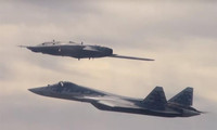 [ẢNH] Chuyên gia Mỹ: Su-57 hai chỗ ngồi mang lại lợi thế rõ ràng cho Nga