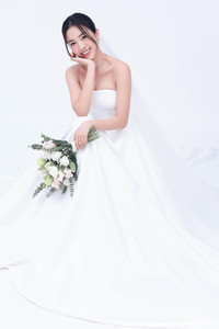 Tiết lộ về chồng sắp cưới của Á hậu Thúy An