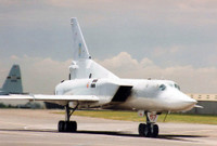 Oanh tạc cơ Tu-22M3 mang tên lửa Kh-22 hạ cánh khẩn cấp xuống St. Petersburg