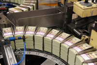 Mỹ đối diện hậu quả nặng nề do lạm dụng vị thế quốc tế của đồng USD?