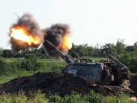 Nga sớm tung pháo tự hành xe tải độc đáo vào chiến trường Ukraine so tài với CAESAR?