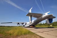 Vận tải cơ An-22 Antey 'quý hiếm' của Nga đưa hàng hóa bí mật tới Belarus