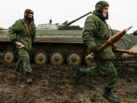 [ẢNH] Vì sao Nga cố tình không ngụy trang khi điều quân tới sát biên giới Ukraine?