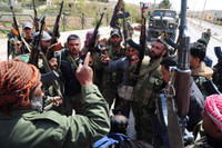 [ẢNH] Nga khẩn trương vào cuộc để kiểm soát giao tranh đẫm máu gần biên giới Israel