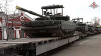 Xe tăng T-80 'bất khả chiến bại' nhờ hàng loạt cải tiến mới?