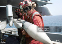 Tiêm kích F/A-18 trở thành 'sát thủ đạn đạo' nhờ tên lửa AIM-174