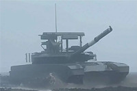 Xe tăng T-80 'bất khả chiến bại' nhờ hàng loạt cải tiến mới?
