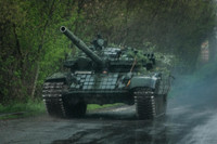 Xe tăng T-72M1 của Ba Lan dưới tay quân đội Ukraine tiến vào Bakhmut