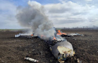 Cận hình ảnh nghi ngờ là tiêm kích Su-35 Nga bị tên lửa S-300 Ukraine bắn hạ