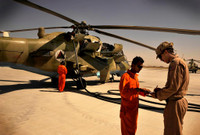 [ẢNH] Taliban ‘bắt sống’ trực thăng tấn công tối tân Mi-35 của quân đội Afghanistan