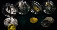 [ẢNH] Nga phải làm gì trước 18 tỷ USD 'bỗng nhiên nhận được' từ IMF?