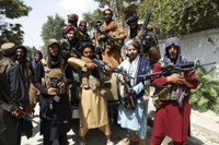 [ẢNH] Quân kháng chiến sắp nhận viện trợ từ Mỹ, sẵn sàng phản công Taliban?