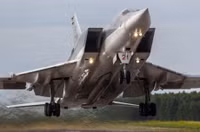 Máy bay ném bom chiến lược Nga thị uy sức mạnh sau căng thẳng với Đức