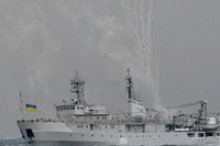 [ẢNH] Tàu hải quân Ukraine hỏng nặng do trúng thủy lôi của... quân nhà?