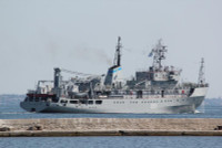 [ẢNH] Tàu hải quân Ukraine hỏng nặng do trúng thủy lôi của... quân nhà?