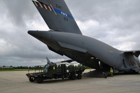 [ẢNH] Mỹ giao vũ khí chính xác cao cho Ukraine để tấn công Donbass