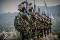 Chán vũ khí Mỹ, đặc nhiệm Badri 313 của Taliban quay lại dùng AK-47