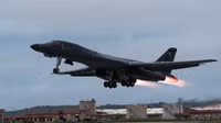 [ẢNH] Mỹ quyết đuổi kịp Nga bằng siêu vũ khí mới cho oanh tạc cơ B-1B Lancer