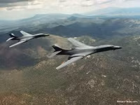 [ẢNH] Mỹ quyết đuổi kịp Nga bằng siêu vũ khí mới cho oanh tạc cơ B-1B Lancer