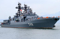 [ẢNH] ‘Vén màn’ vụ hai chiến hạm Nga ‘xuyên thủng’ nhóm tác chiến tàu sân bay Anh