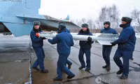 Tiêm kích tàng hình Su-57 Nga nhận đủ cặp vũ khí tấn công cực kỳ lợi hại