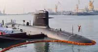 indian-navy-commissions-4th-scorpene-submarine-ins-vela-850-3904.jpg