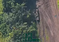 Đạn pháo Krasnopol tối tân không phá hủy nổi xe tăng M-55S 'đồ cổ'