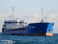 Ukraine bán thanh lý tàu chở dầu Nika Spirit của Nga 