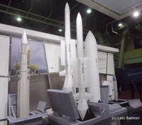 Pháp chuẩn bị thử nghiệm pháo phản lực dẫn đường có tầm bắn tới 450 km