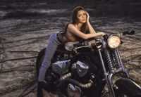 Lý Nhã Kỳ tiết lộ có tới 10 người phục vụ tại nhà riêng