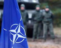 Các nước châu Âu lo lắng khi Ukraine xin gia nhập NATO