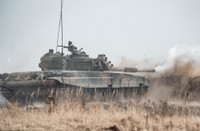 Ukraine nói gì về xe tăng Abrams, tiêm kích F-16 và vai trò của Mỹ?