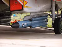 [ẢNH] Su-30SM Nga mang tên lửa Kh-31 uy hiếp tàu chiến NATO gần Tartus