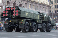 Ukraine nhận hàng loạt pháo phản lực dẫn đường nội địa 'mạnh hơn HIMARS'